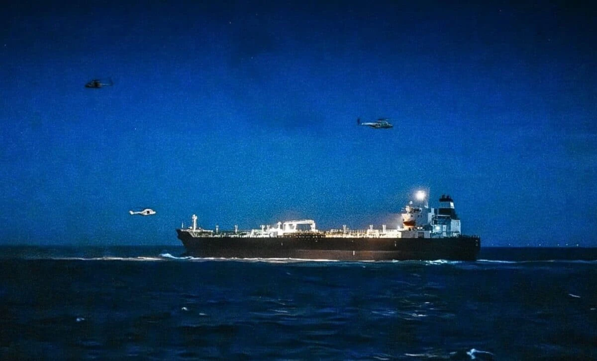 Rosyjski "shadow fleet" przechwycony. Elitarne komandosów odbili tankowiec, który ukrywał się na Morzu Północnym