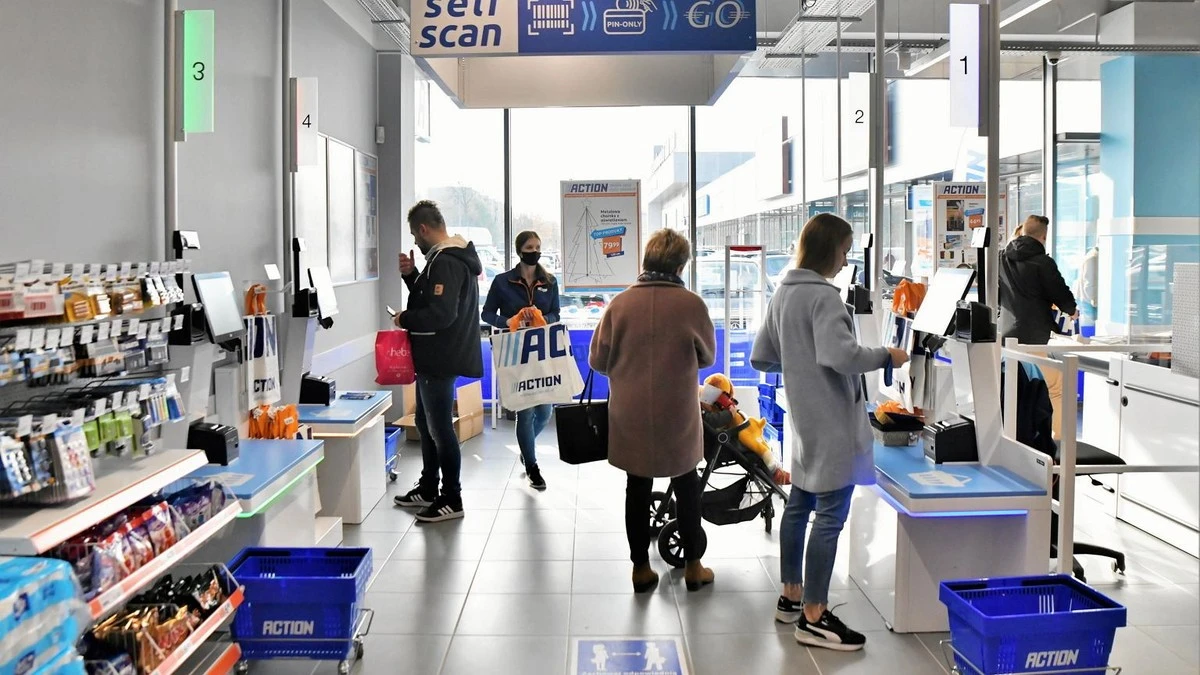 HIT w Action: mini szklarenka znika z półek – co na to Lidl i Media Expert?