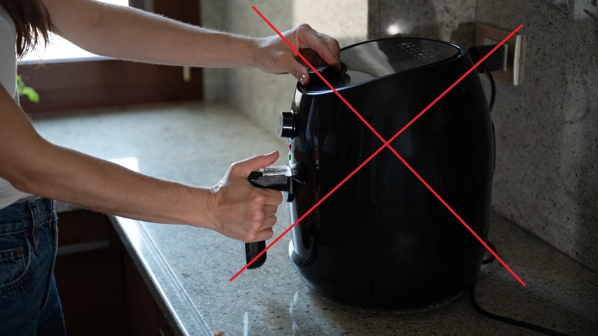 Żegnaj mikrofalówko: nowy hit kuchenny gotuje szybciej niż airfryer