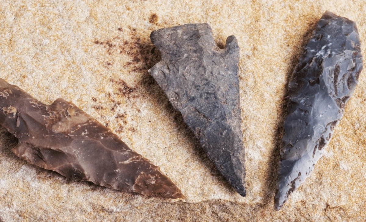 Najstarsze groty strzał na świecie odkryte w Uzbekistanie. Czy stworzyli je neandertalczycy?