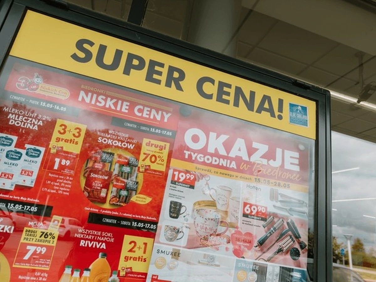 wyjatkowaokazja-extra-1.webp Wyjątkowa okazja w Biedronce: masło za 4,99 zł i darmowe jajka. Sprawdziłem haczyk, Lidl też kusi! - image 1