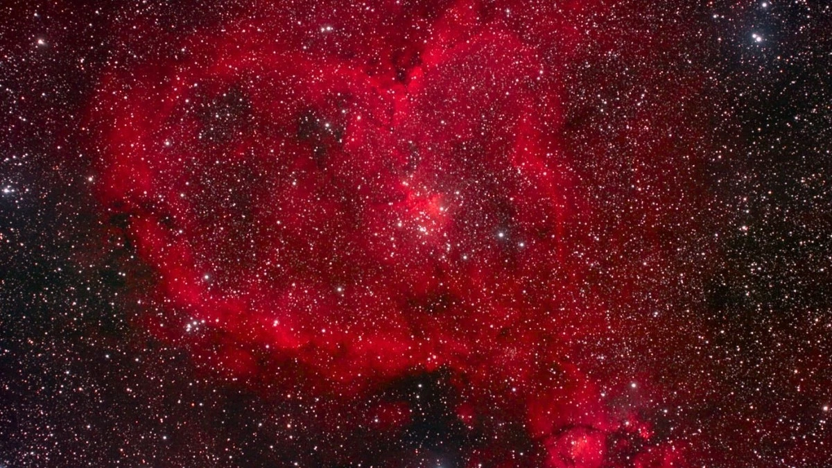 Kosmiczne dowody na uniwersalność miłości. Gwiazdy jak serca i galaktyki niczym kwiaty.
